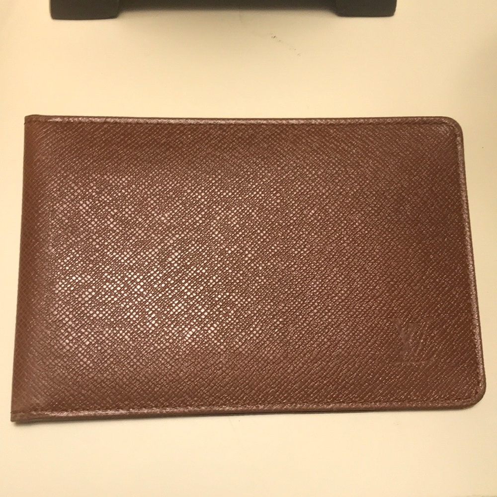 📍SALE Authentic LV Photo Wallet - Light & Simple